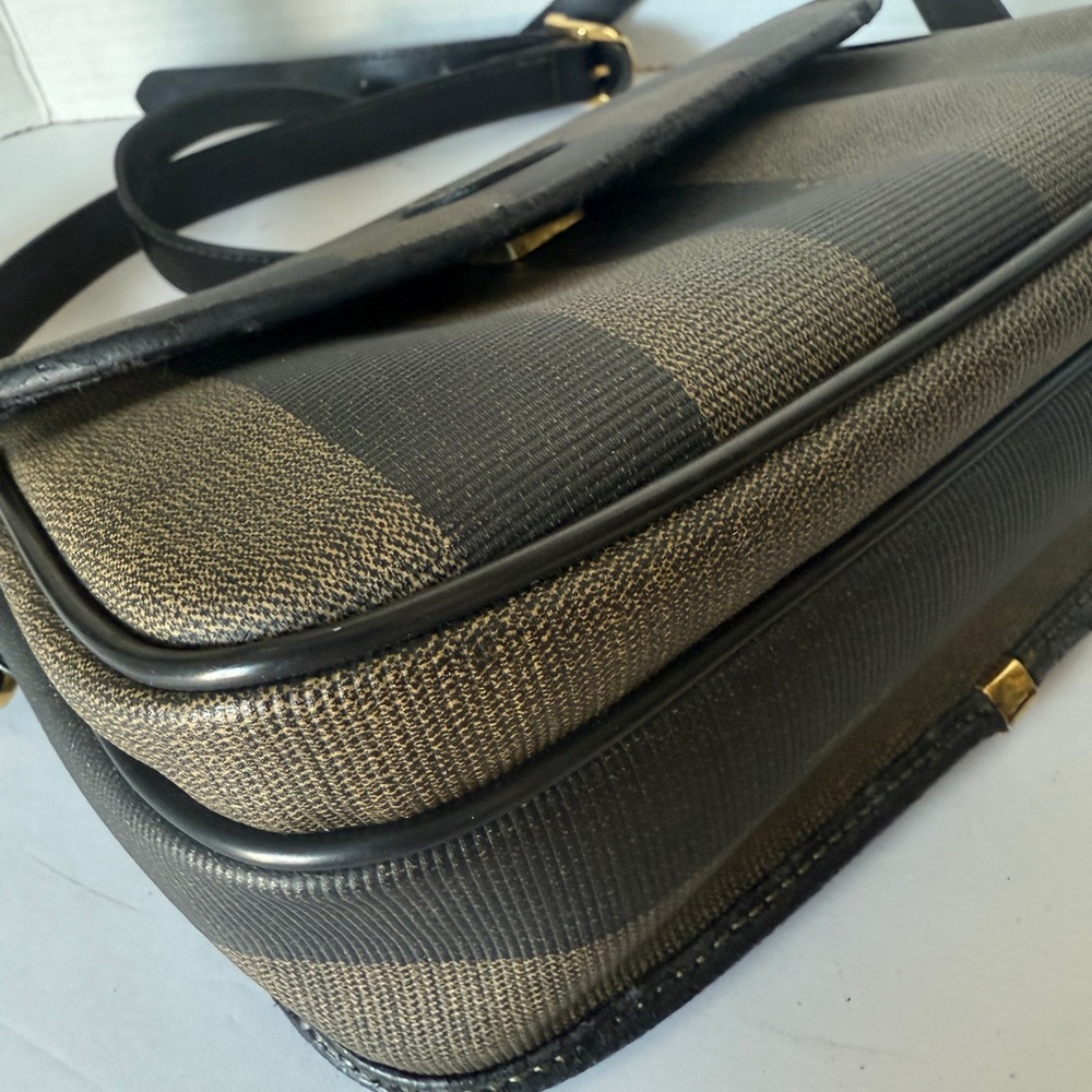 Authentic Fendi Roma Shoulder/Crossbody Bag - Picture 13 of 17